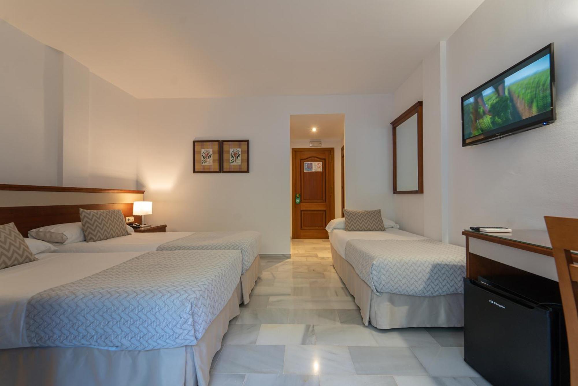 Hotel Piedra Paloma By Croma Estepona Exterior photo
