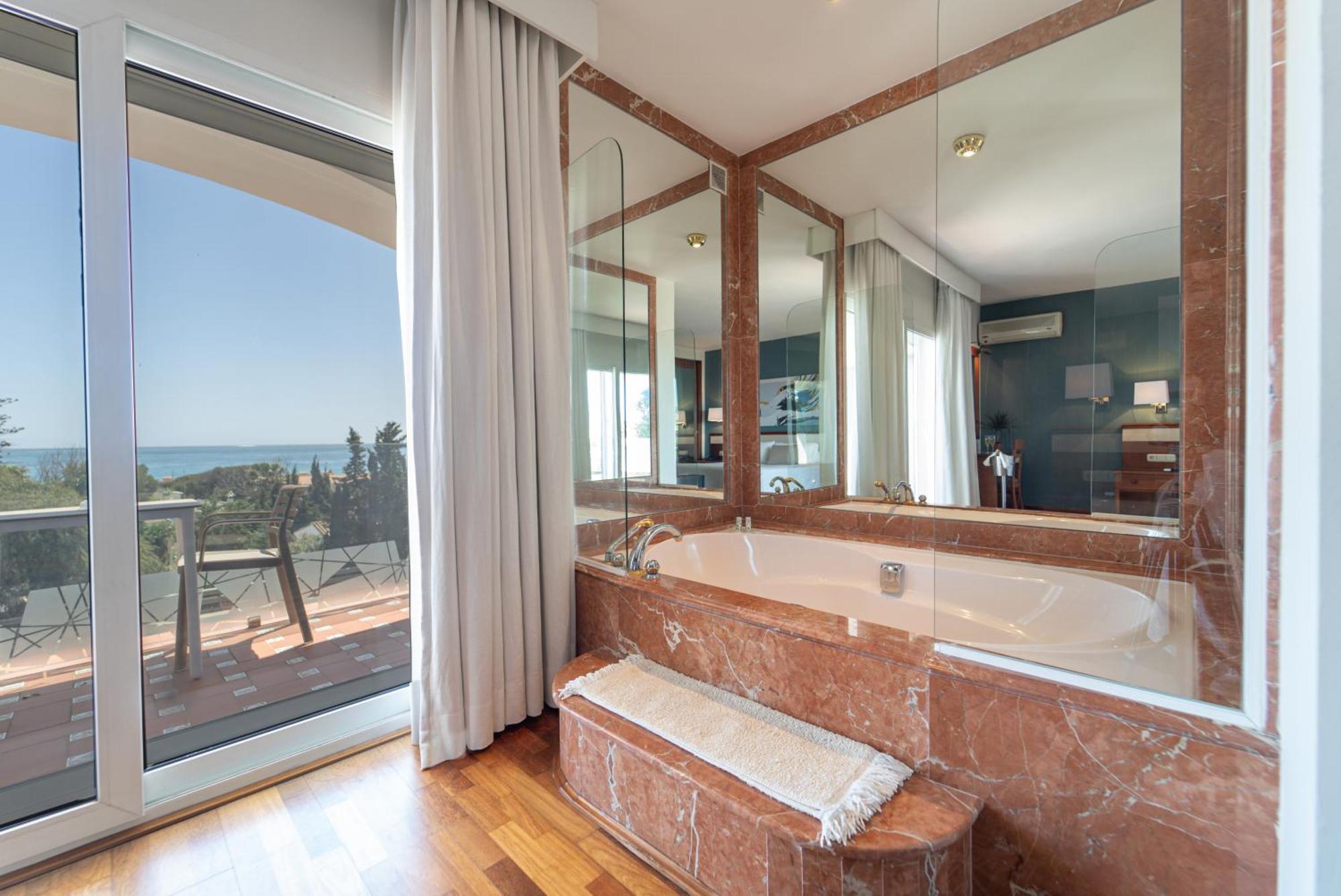 Hotel Piedra Paloma By Croma Estepona Exterior photo